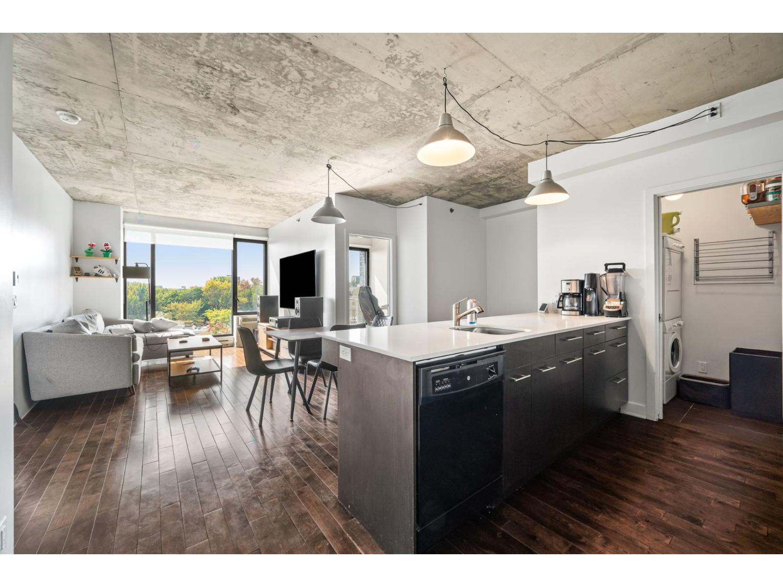 855 Rue Irène|#671 Montréal (Le Sud-Ouest) Quebec Canada H4C2P2 3