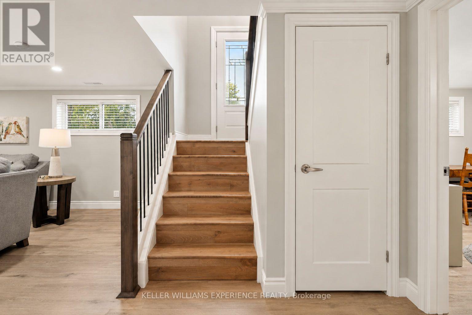 11 Barbara Avenue, Oro-Medonte, Ontario  L0L 2E0 - Photo 37 - S13816610