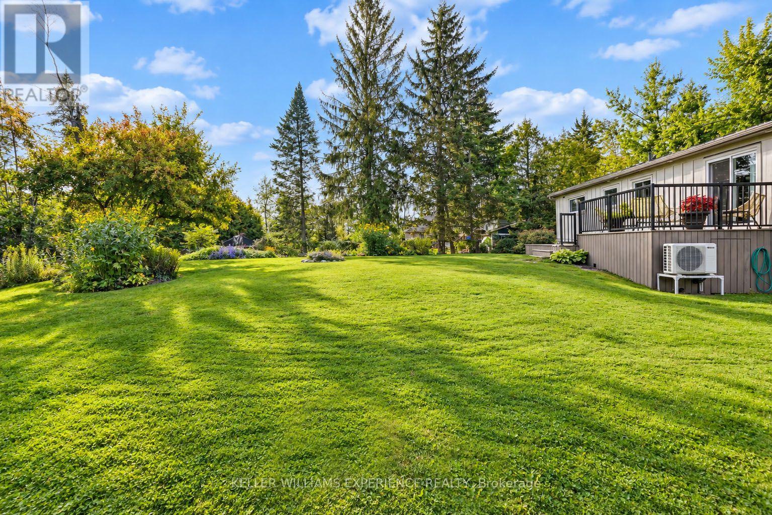 11 Barbara Avenue, Oro-Medonte, Ontario  L0L 2E0 - Photo 5 - S13816610