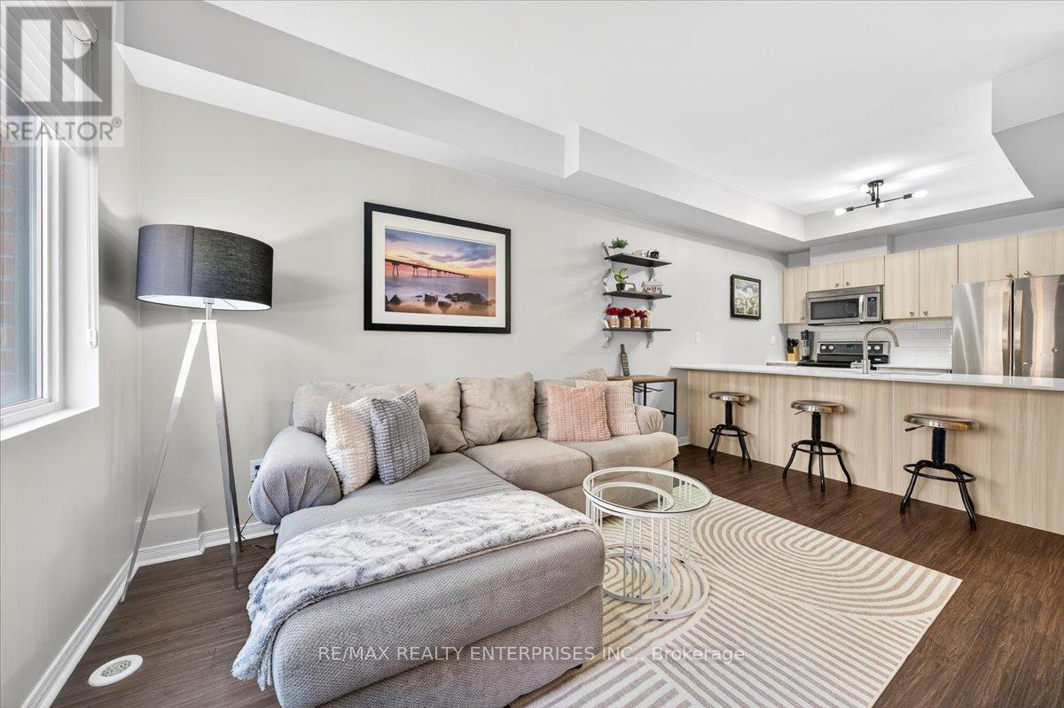 21 - 871 WILSON AVENUE Toronto (Downsview-Roding-CFB) Ontario Canada M3K1E6 3