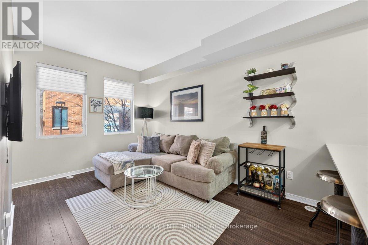 21 - 871 WILSON AVENUE Toronto (Downsview-Roding-CFB) Ontario Canada M3K1E6 4