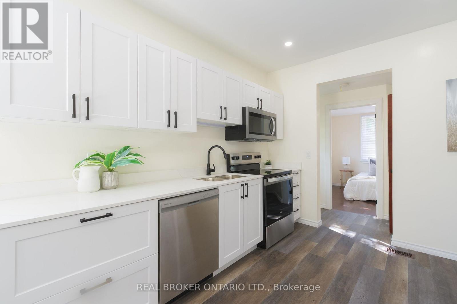 95 Fennell Avenue W, Hamilton, Ontario  L9C 1E9 - Photo 18 - X13816592