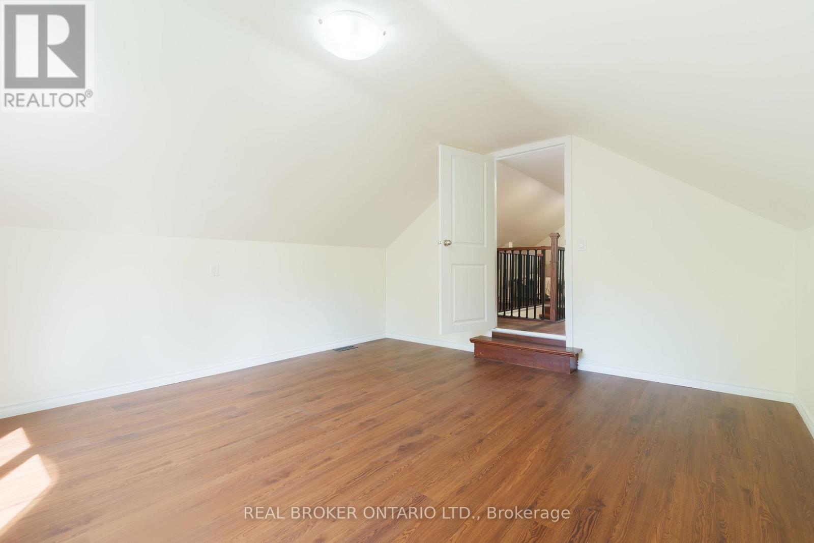 95 Fennell Avenue W, Hamilton, Ontario  L9C 1E9 - Photo 33 - X13816592