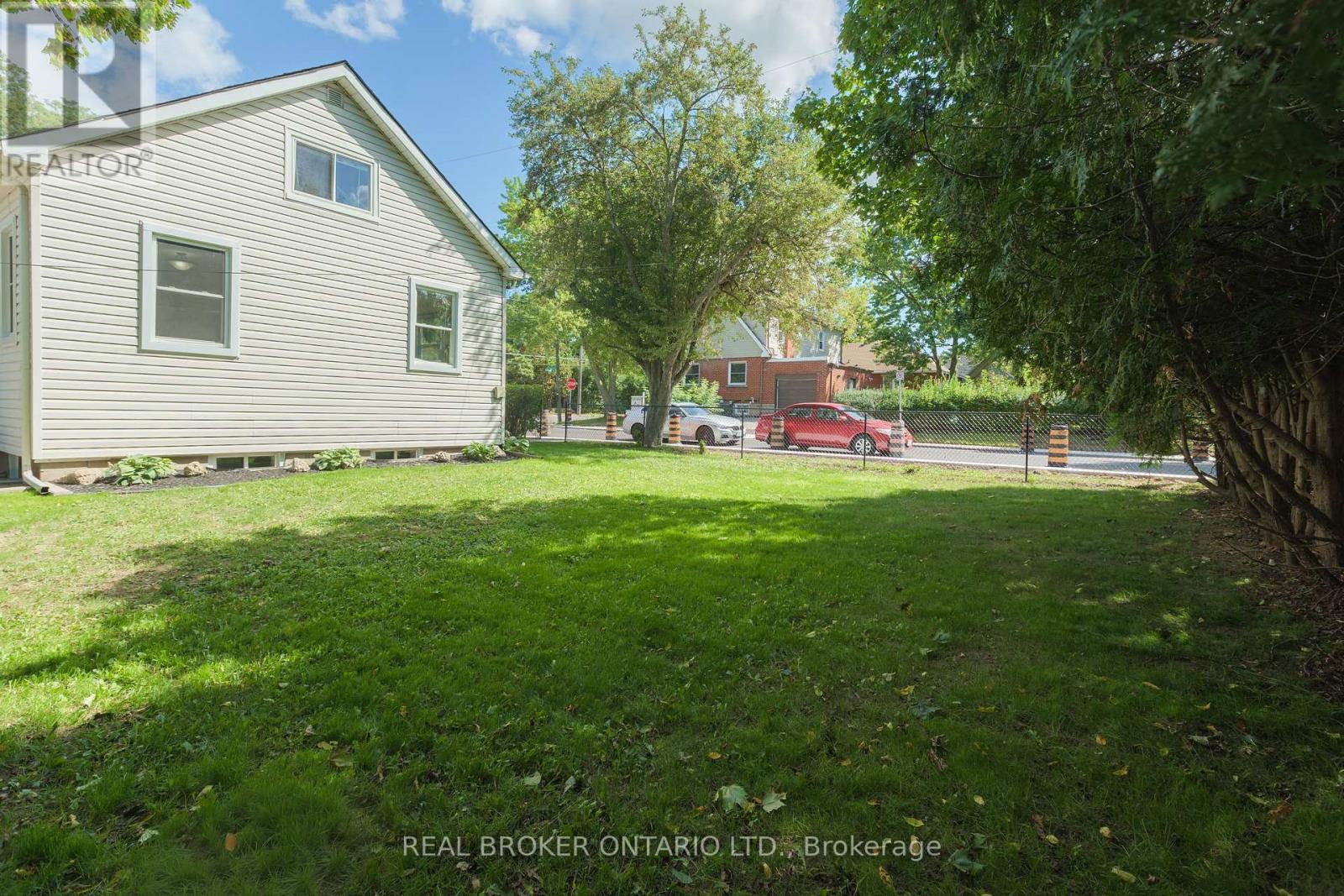 95 Fennell Avenue W, Hamilton, Ontario  L9C 1E9 - Photo 47 - X13816592