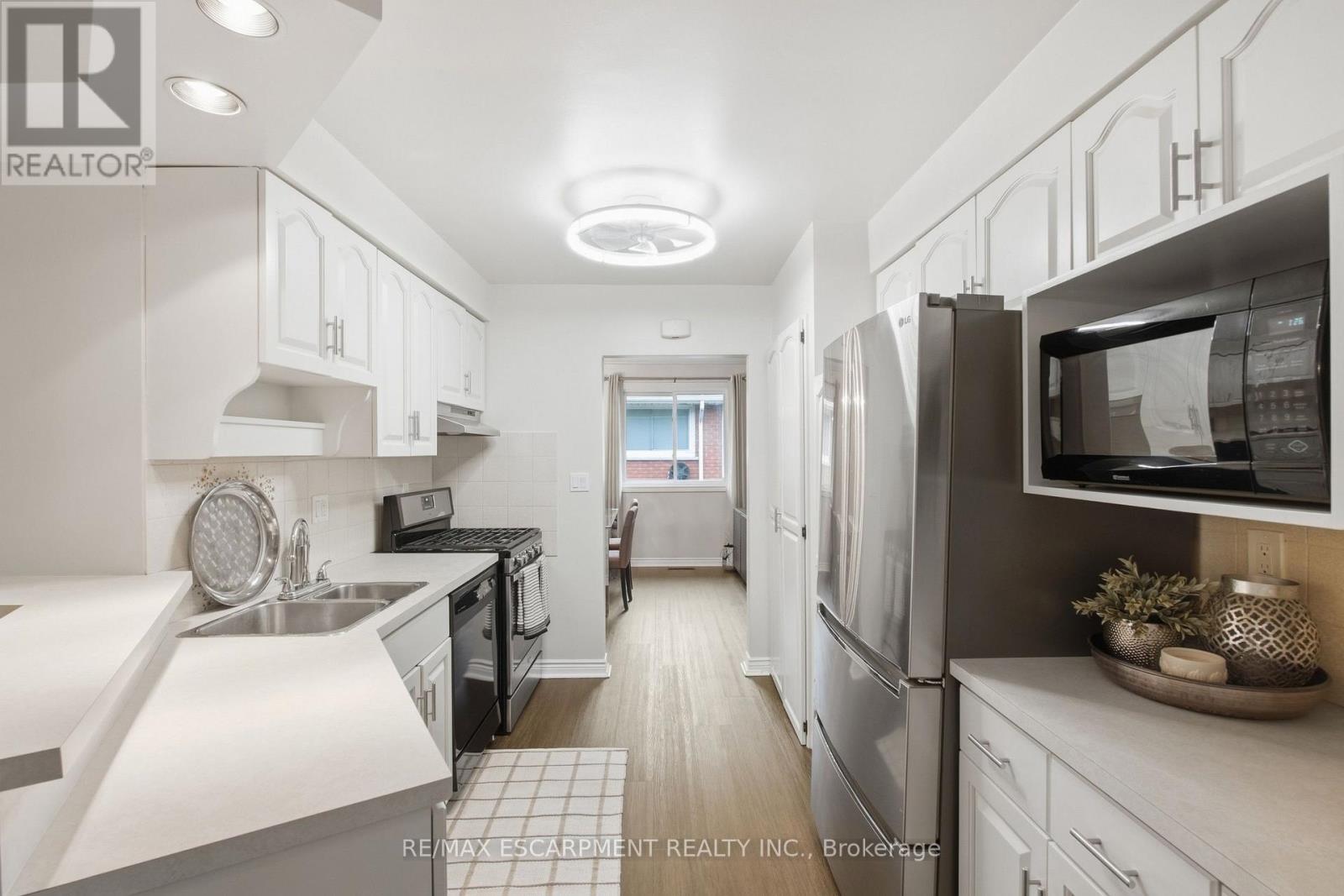22 Sycamore Street, Hamilton, Ontario  L8T 3N7 - Photo 13 - X13816600