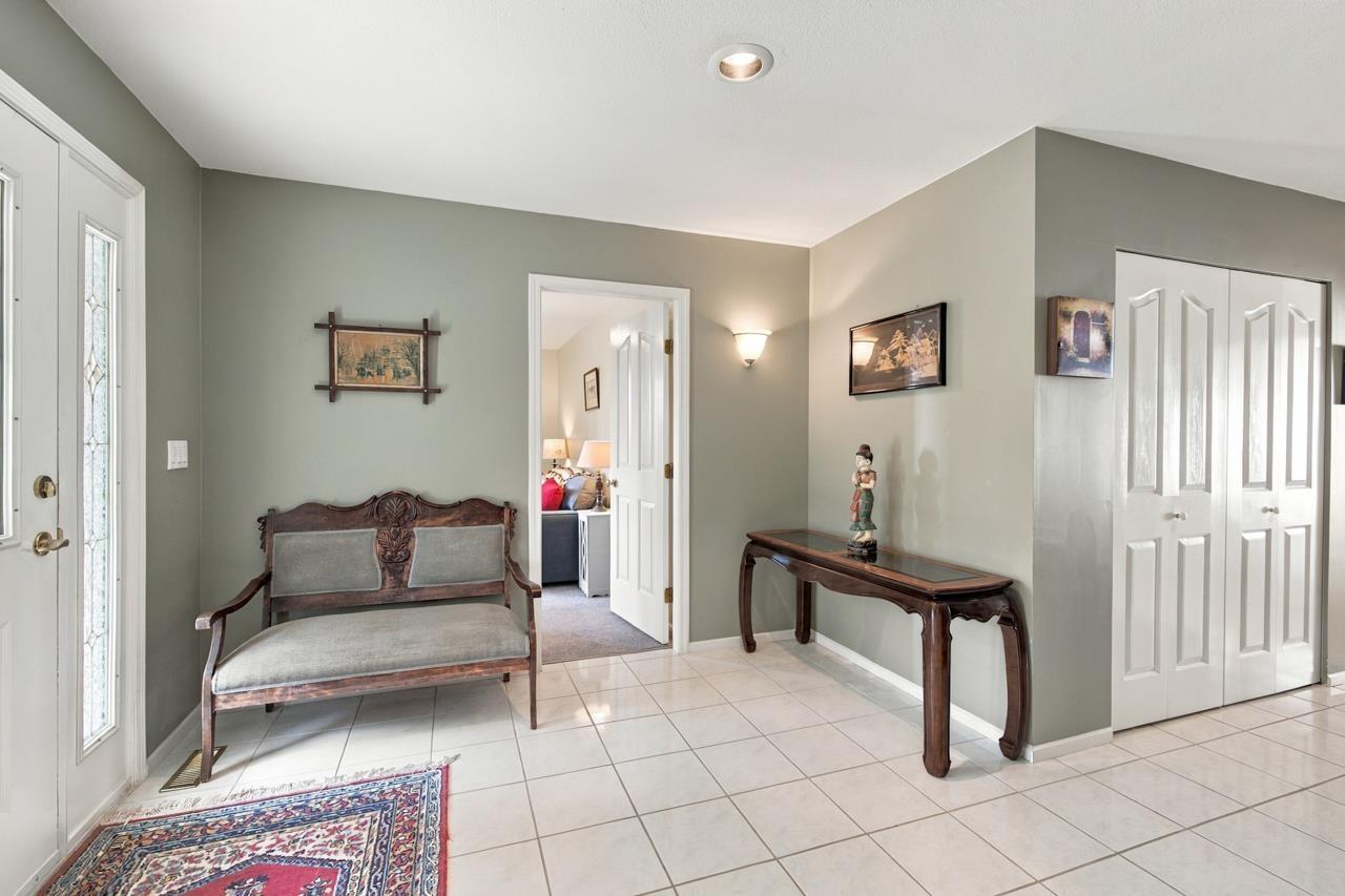 17037 0 Avenue, Surrey, British Columbia  V3Z 9N9 - Photo 5 - R3168429
