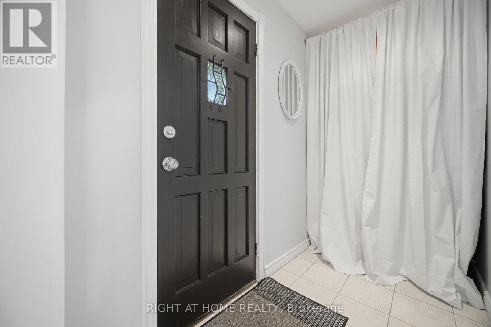18 Vanbrugh Avenue, Toronto, Ontario  M1N 3S9 - Photo 3 - E13523048