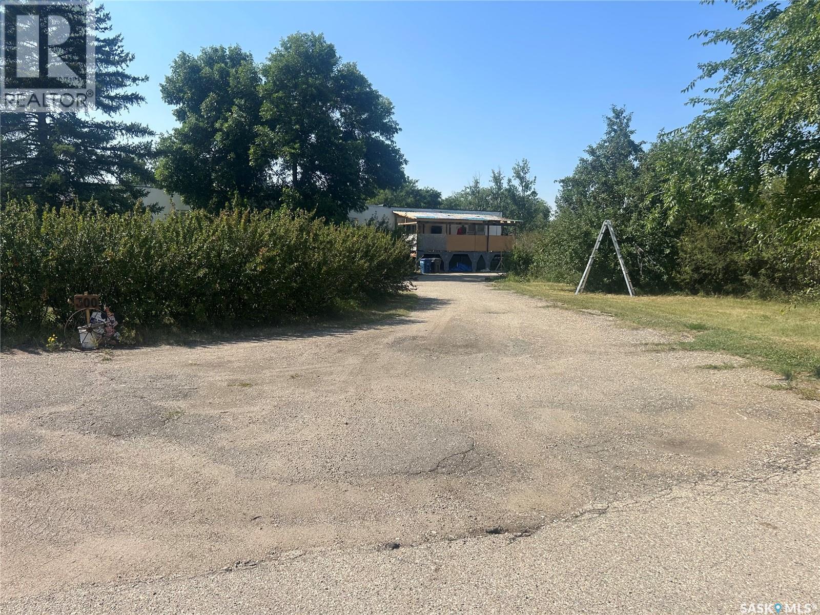 300 2nd Street W, Bengough, Saskatchewan  S0C 0K0 - Photo 49 - SK049185