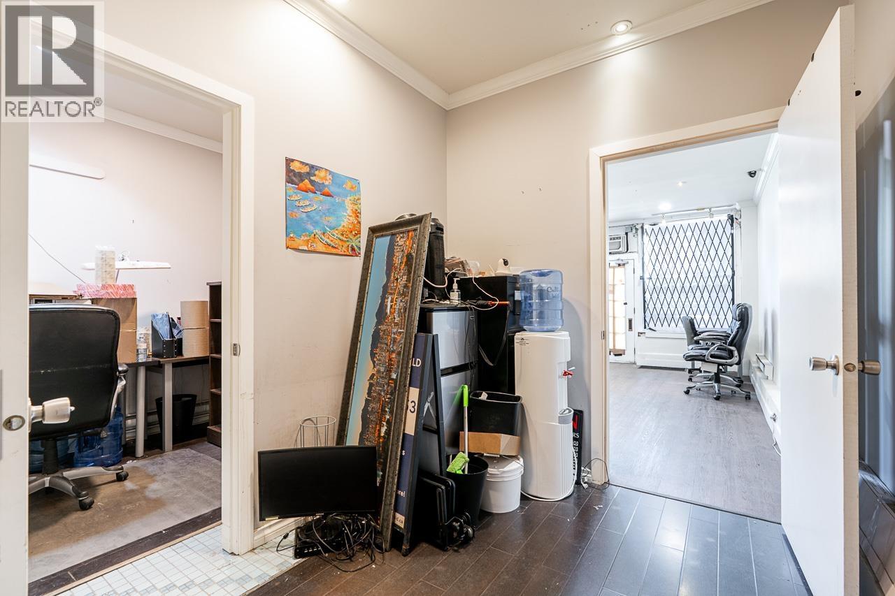 254 W Broadway, Vancouver, British Columbia  V5Y 3L1 - Photo 6 - C8080442