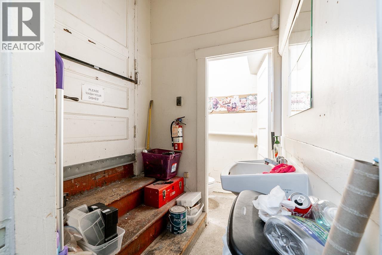 254 W Broadway, Vancouver, British Columbia  V5Y 3L1 - Photo 8 - C8080442
