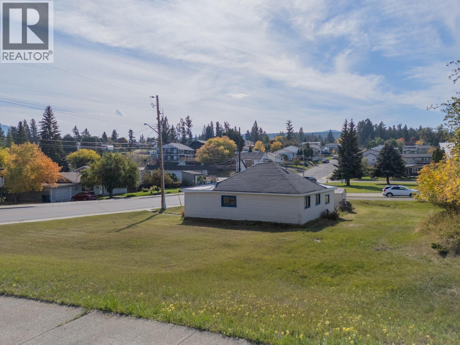 1005 11th Avenue S, Cranbrook, British Columbia  V1C 2R6 - Photo 4 - 10401658