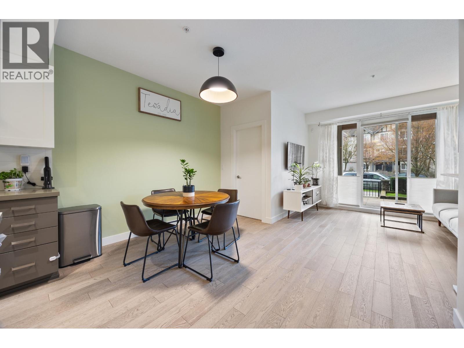 209 3399 Noel Drive, Burnaby, British Columbia V3J 0G8 - Photo 5 - R3168499