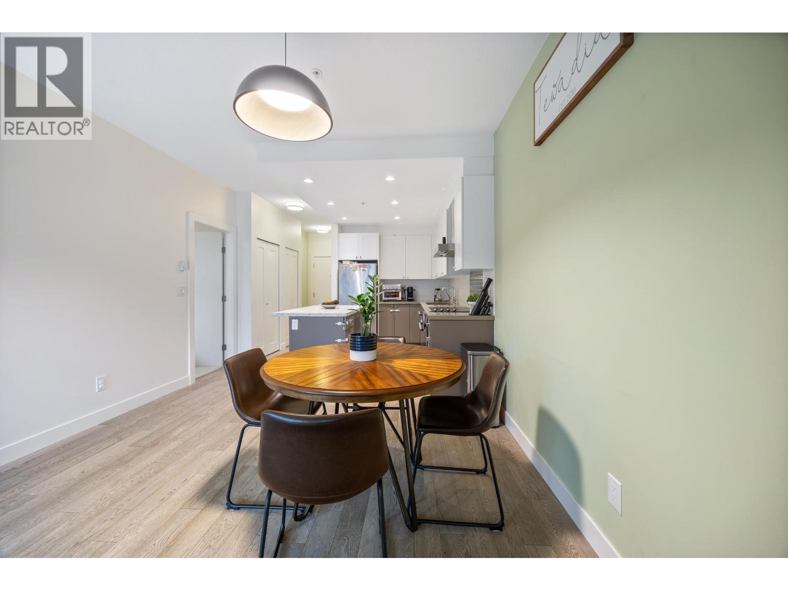 209 3399 Noel Drive, Burnaby, British Columbia V3J 0G8 - Photo 6 - R3168499