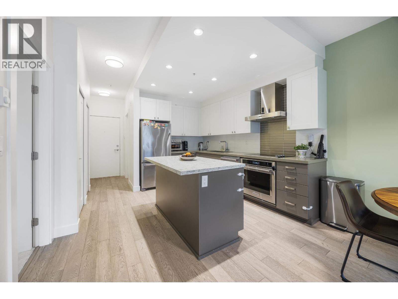 209 3399 Noel Drive, Burnaby, British Columbia V3J 0G8 - Photo 8 - R3168499