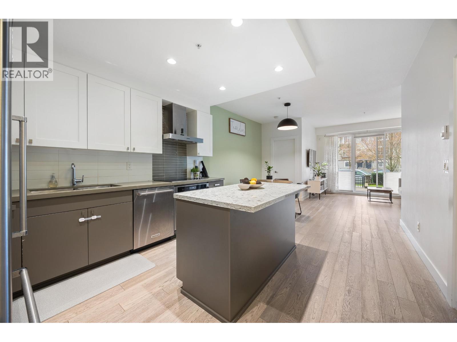 209 3399 Noel Drive, Burnaby, British Columbia V3J 0G8 - Photo 9 - R3168499
