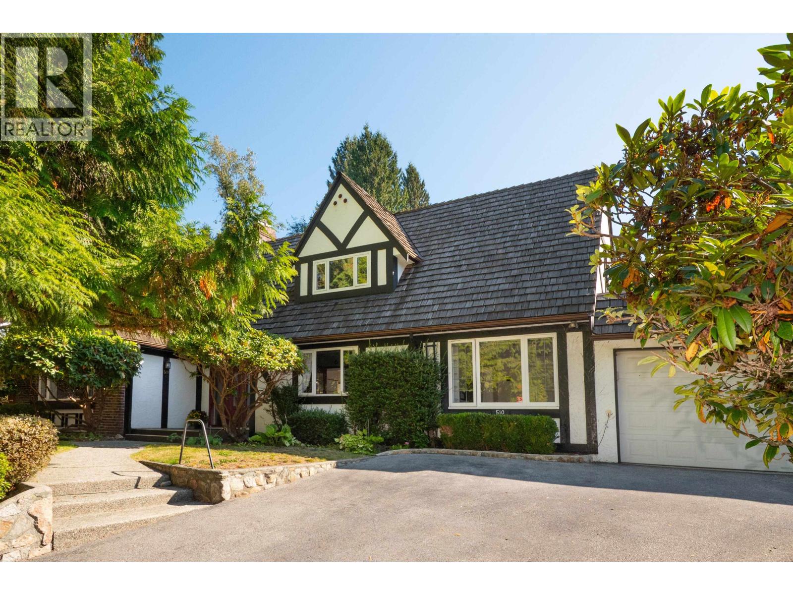 510 Evergreen Place, North Vancouver, British Columbia  V7N 2Z2 - Photo 2 - R3168542