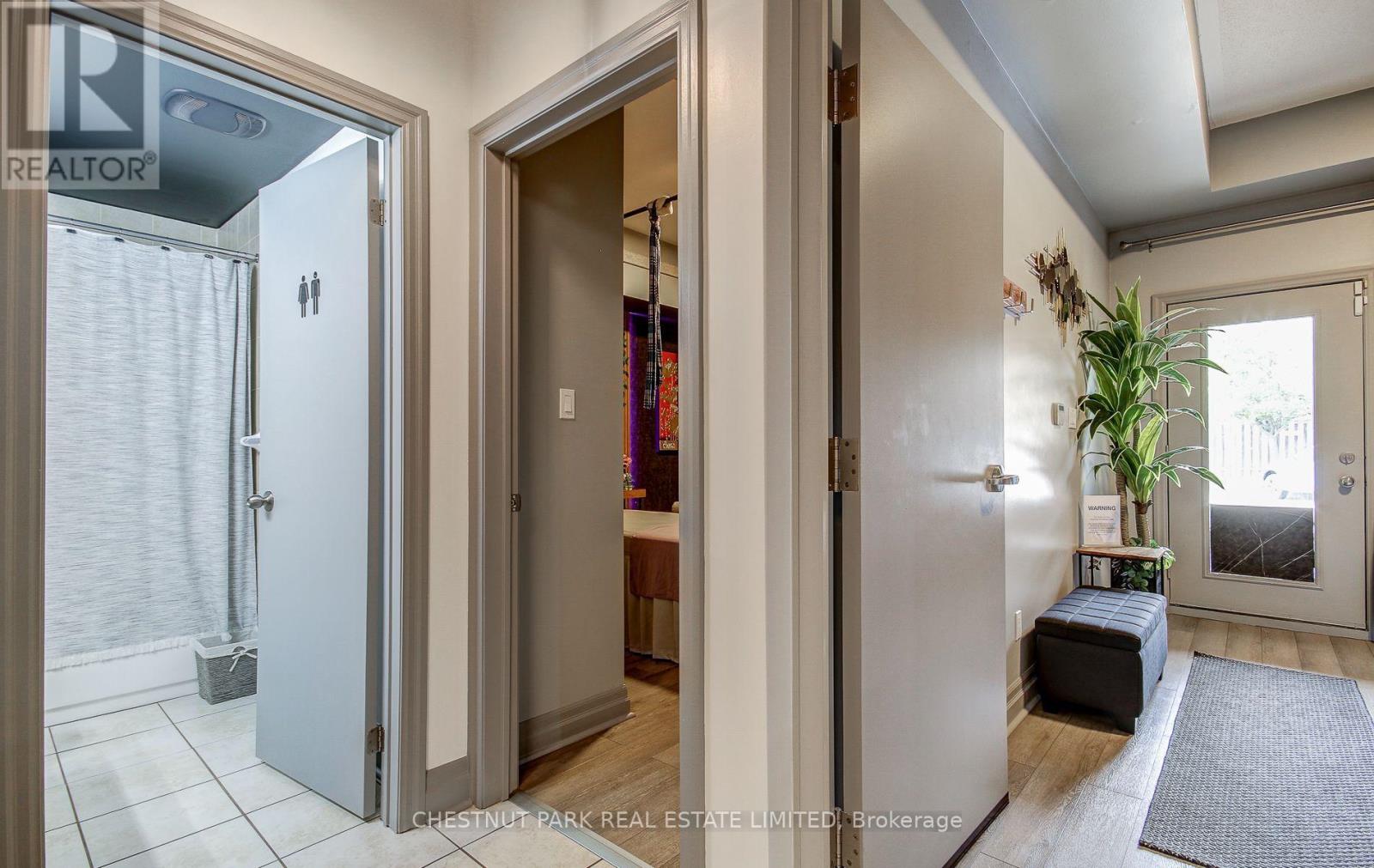3 - 885 Lakeshore Road E, Mississauga, Ontario  L5E 1E2 - Photo 33 - W13816644
