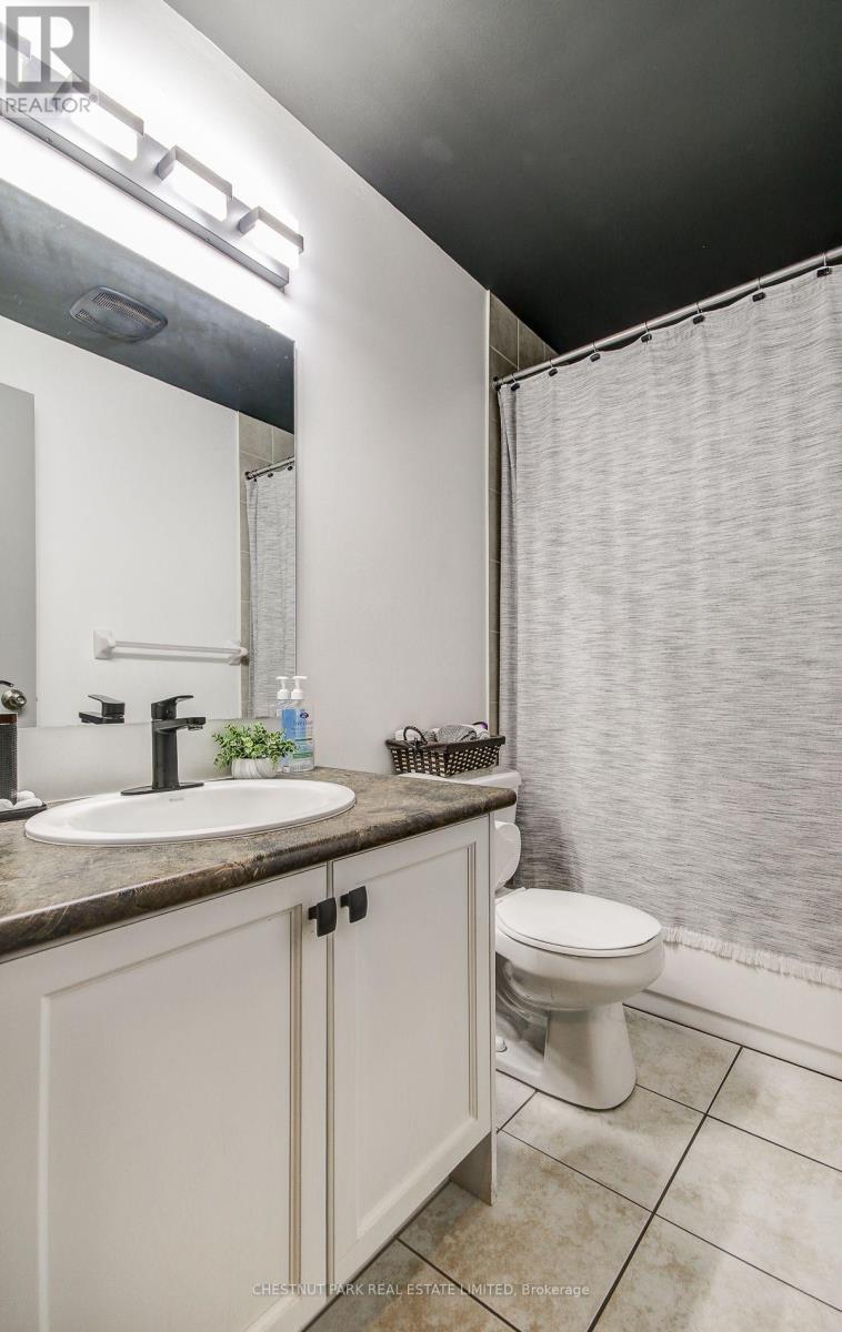 3 - 885 Lakeshore Road E, Mississauga, Ontario  L5E 1E2 - Photo 38 - W13816644
