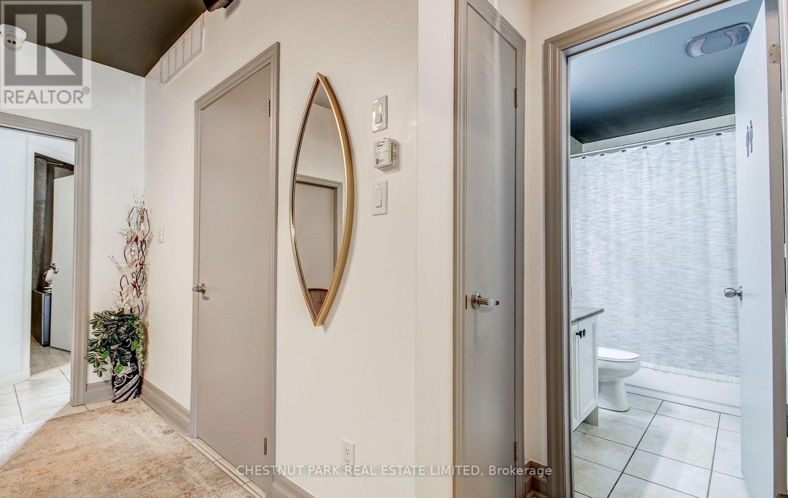 3 - 885 Lakeshore Road E, Mississauga, Ontario  L5E 1E2 - Photo 39 - W13816644