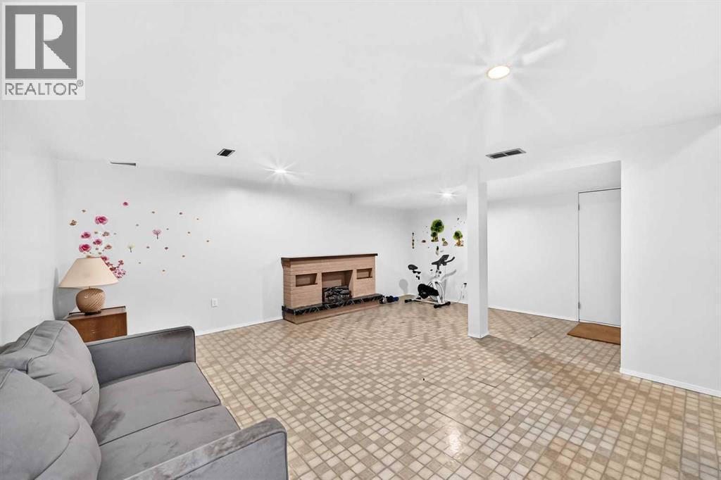 11 Rundlemere Place Ne, Calgary, Alberta  T1Y 3K4 - Photo 34 - A2337347