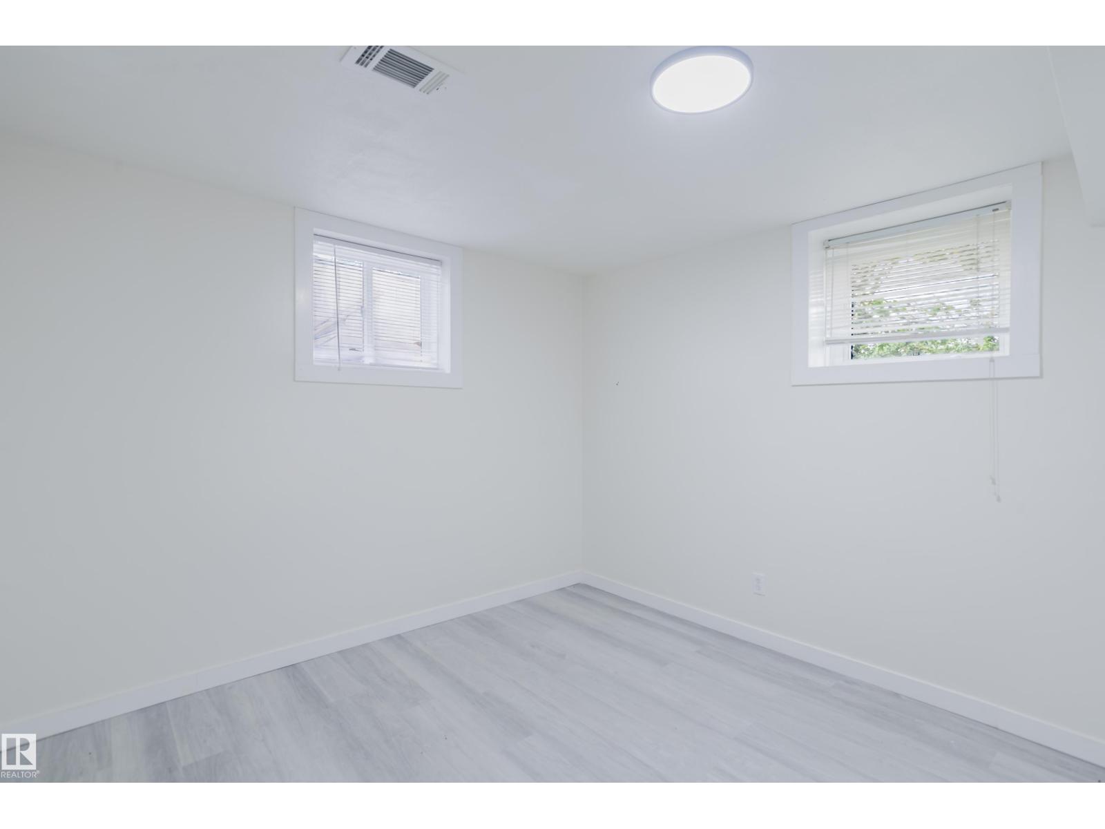 11134 11138 116 ST NW