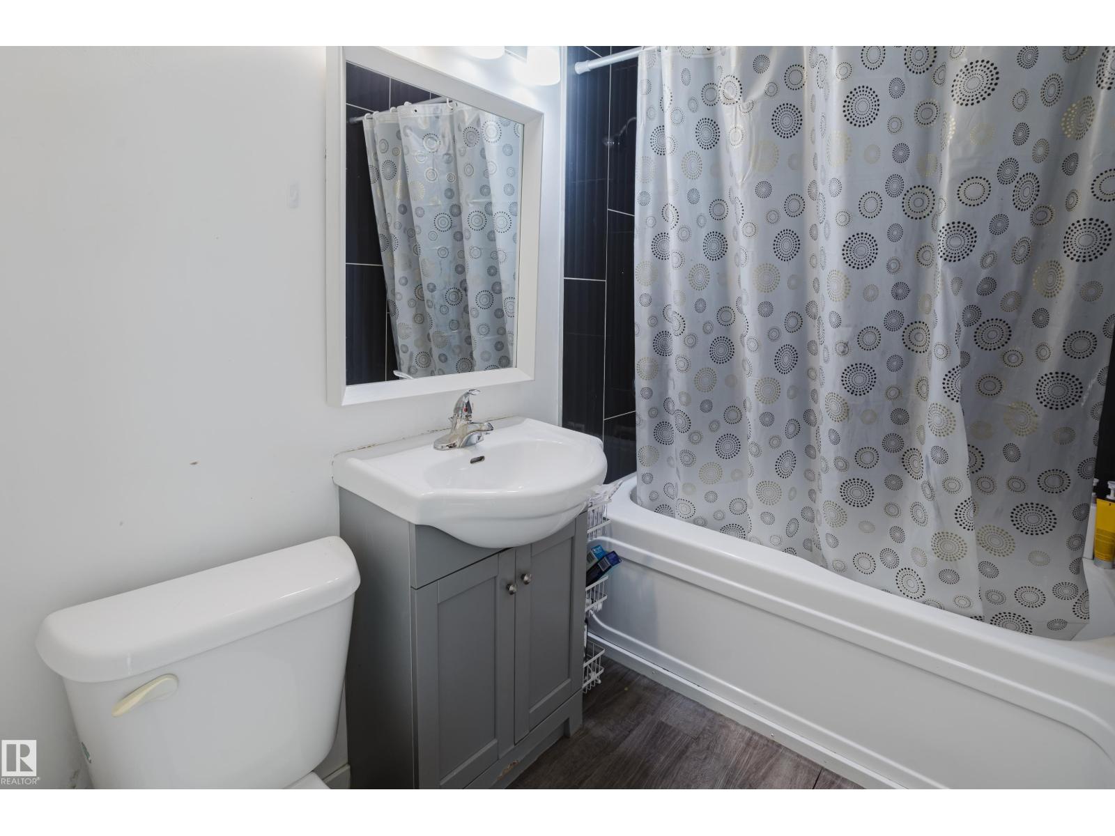 11134 11138 116 ST NW