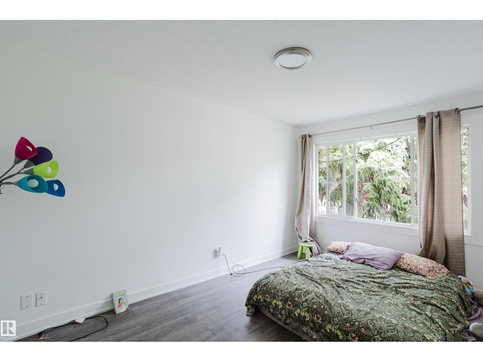 11134 11138 116 ST NW