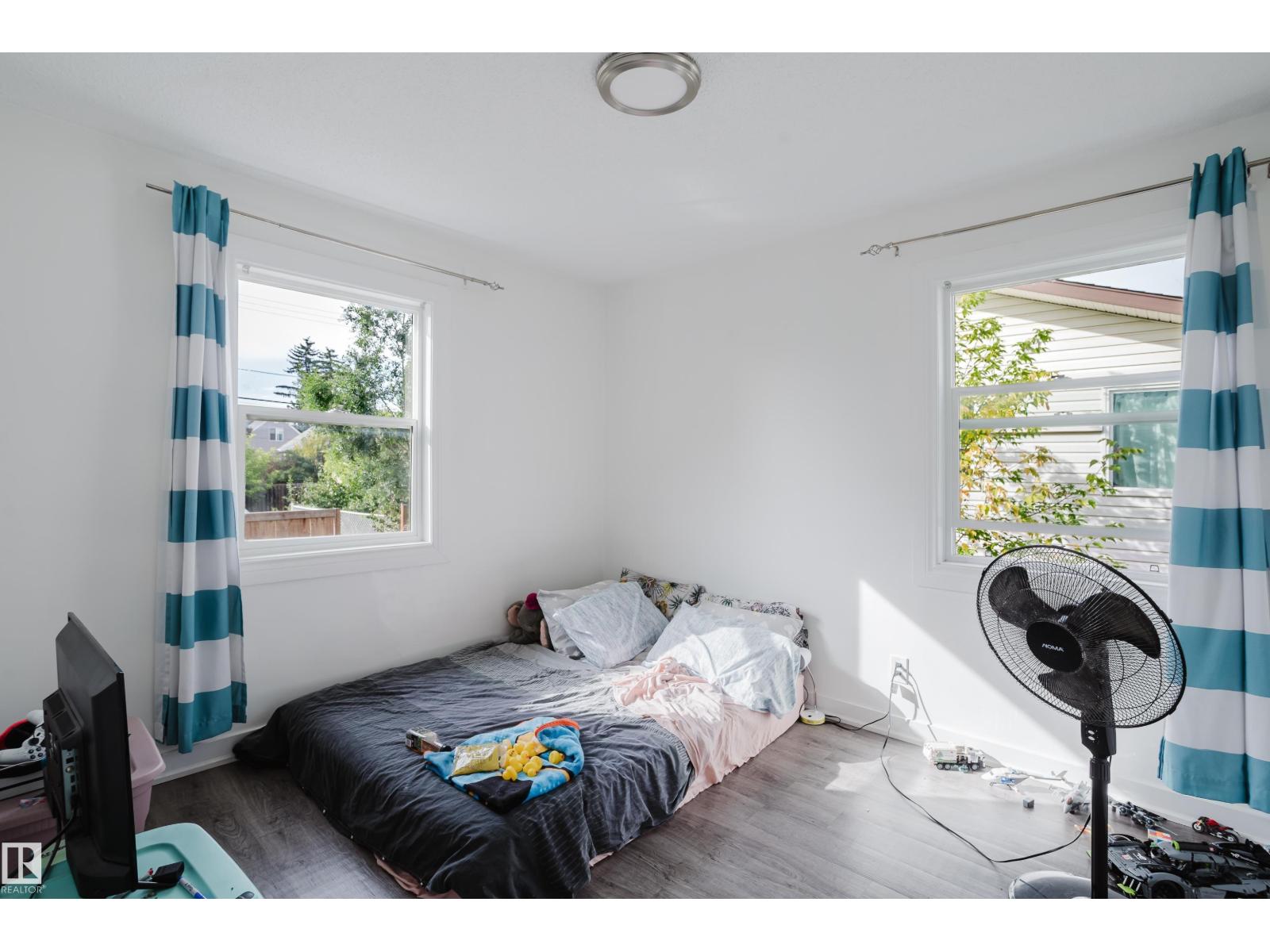 11134 11138 116 ST NW