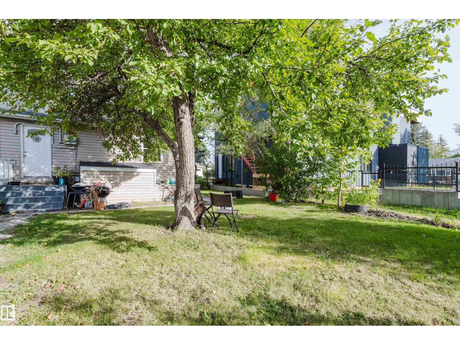 11134 11138 116 ST NW