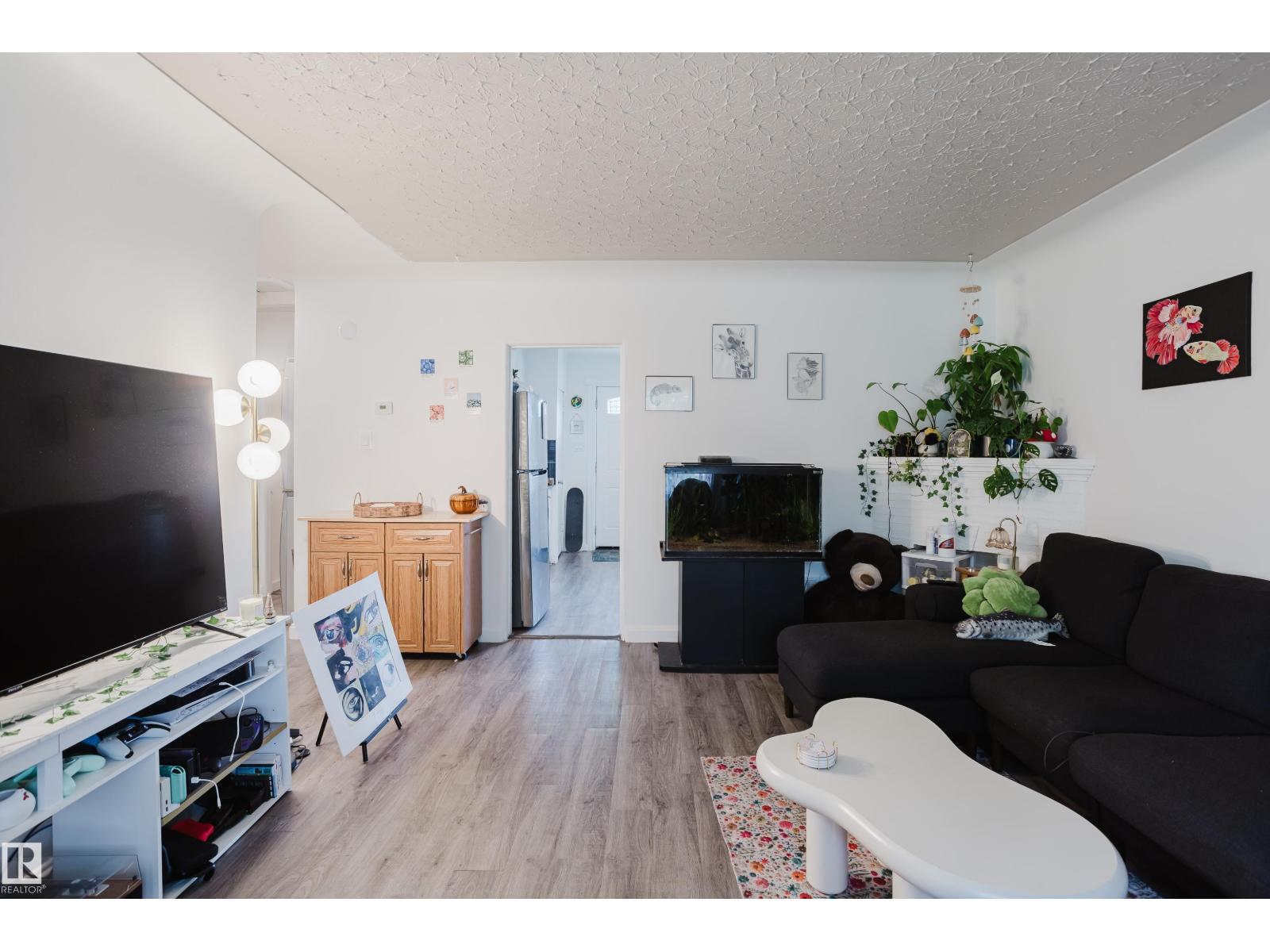 11134 11138 116 ST NW