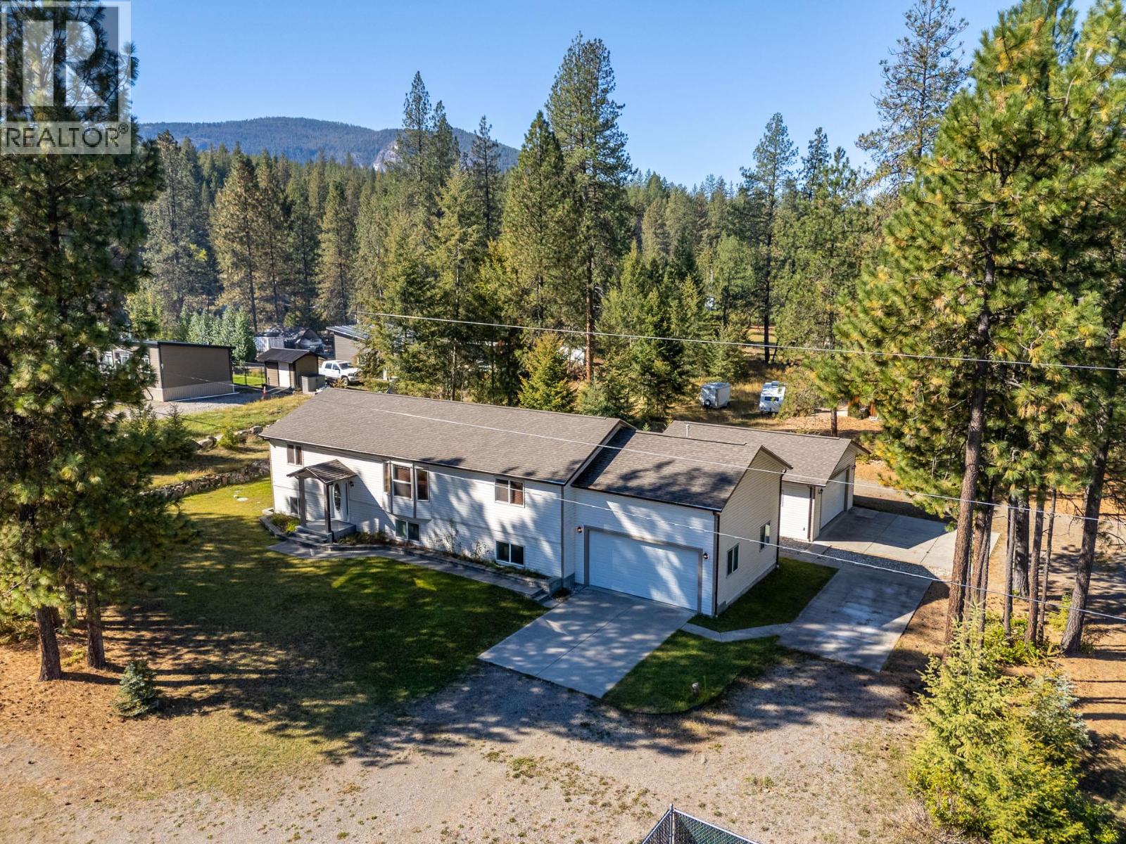 1261 Main Street, Christina Lake, British Columbia  V0H 1E0 - Photo 80 - 10401673