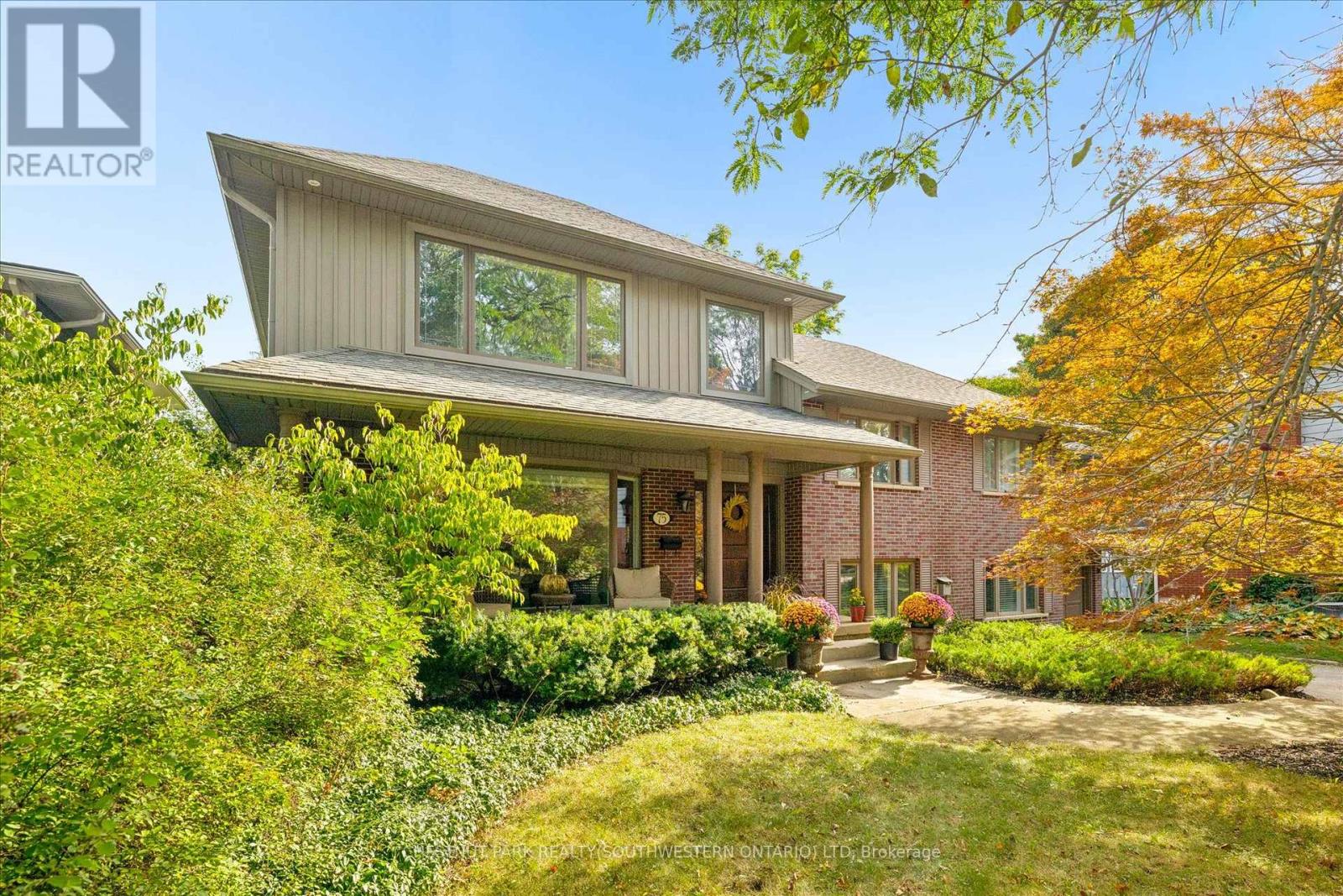 75 Lyon Avenue, Guelph, Ontario  N1H 5C7 - Photo 2 - X13038314