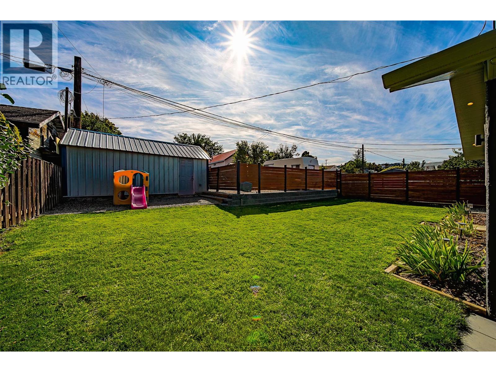 961 Columbia Street photo 38