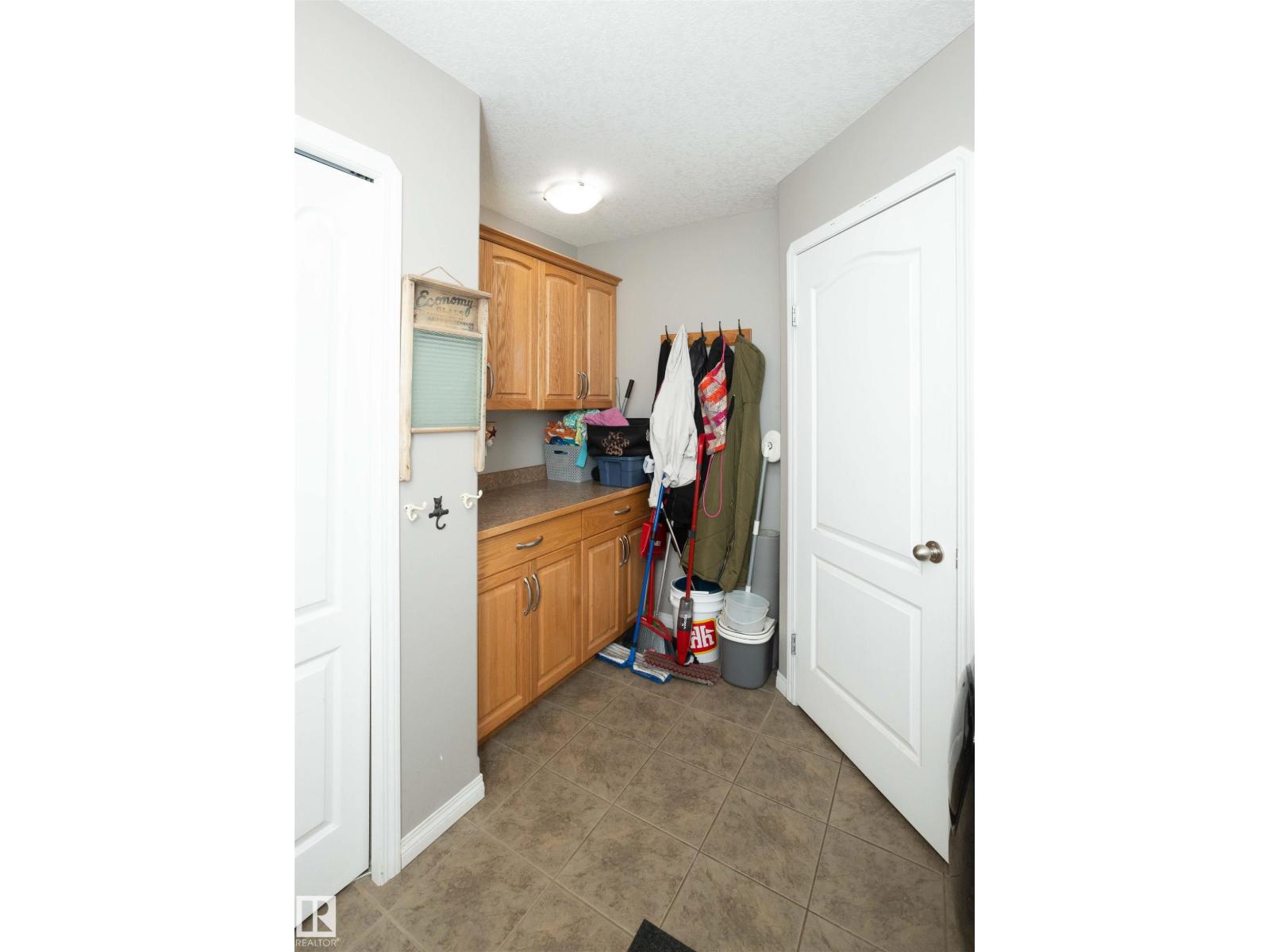 6003 50 Ave photo 57