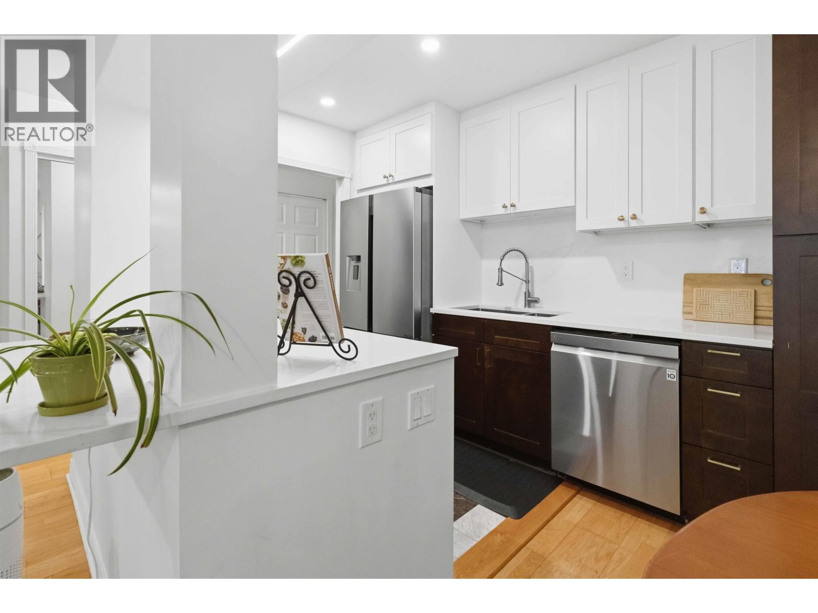 208 1422 E 3rd Avenue, Vancouver, British Columbia  V5N 5R5 - Photo 4 - R3168478