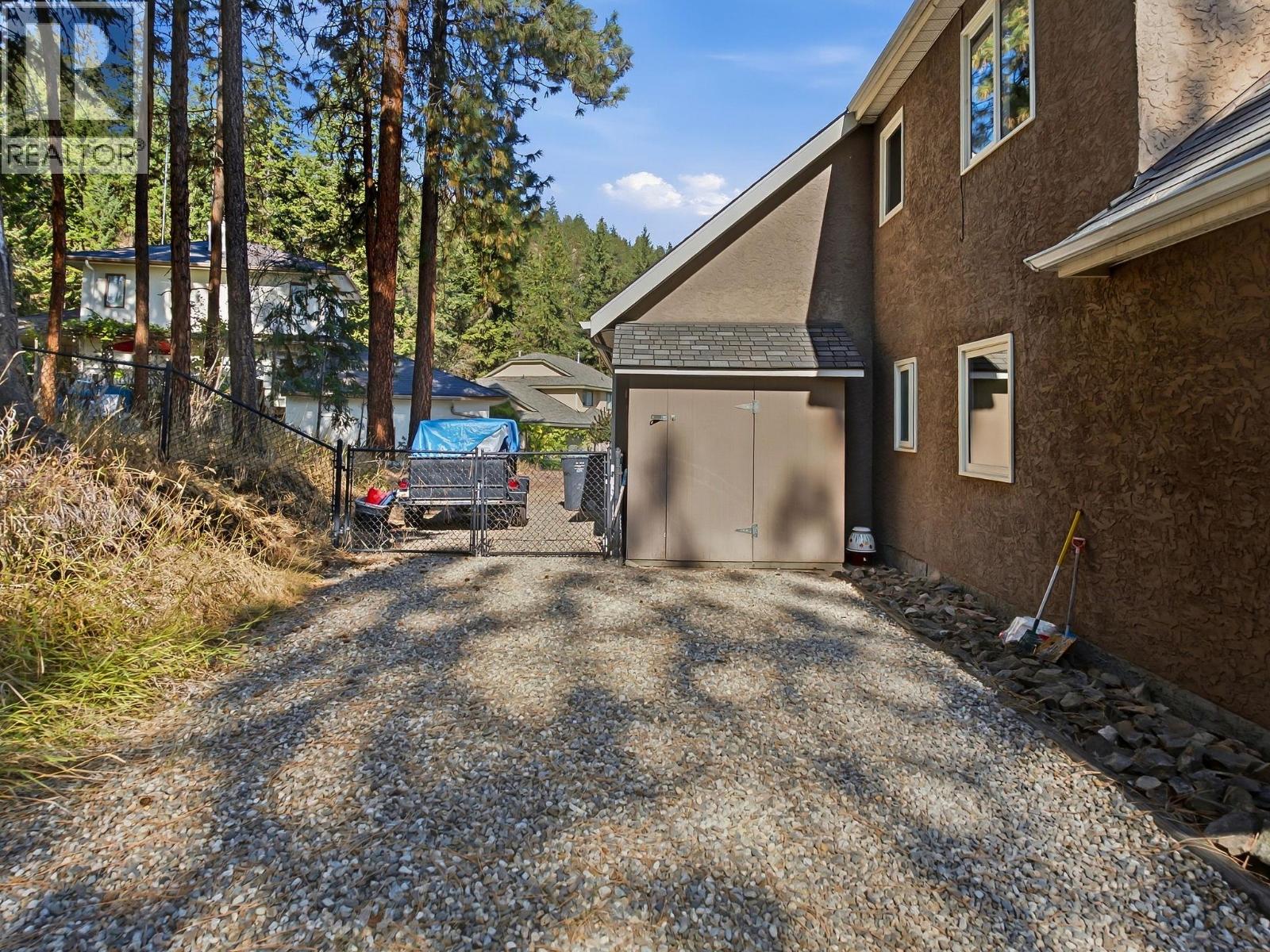 764 Cassiar Place, Kelowna, British Columbia  V1V 1M6 - Photo 34 - 10401609