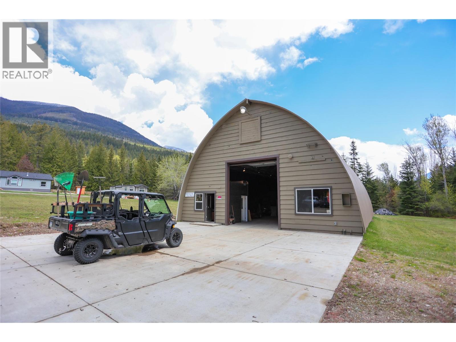 6142 Highway 3A Highway, Nelson, British Columbia