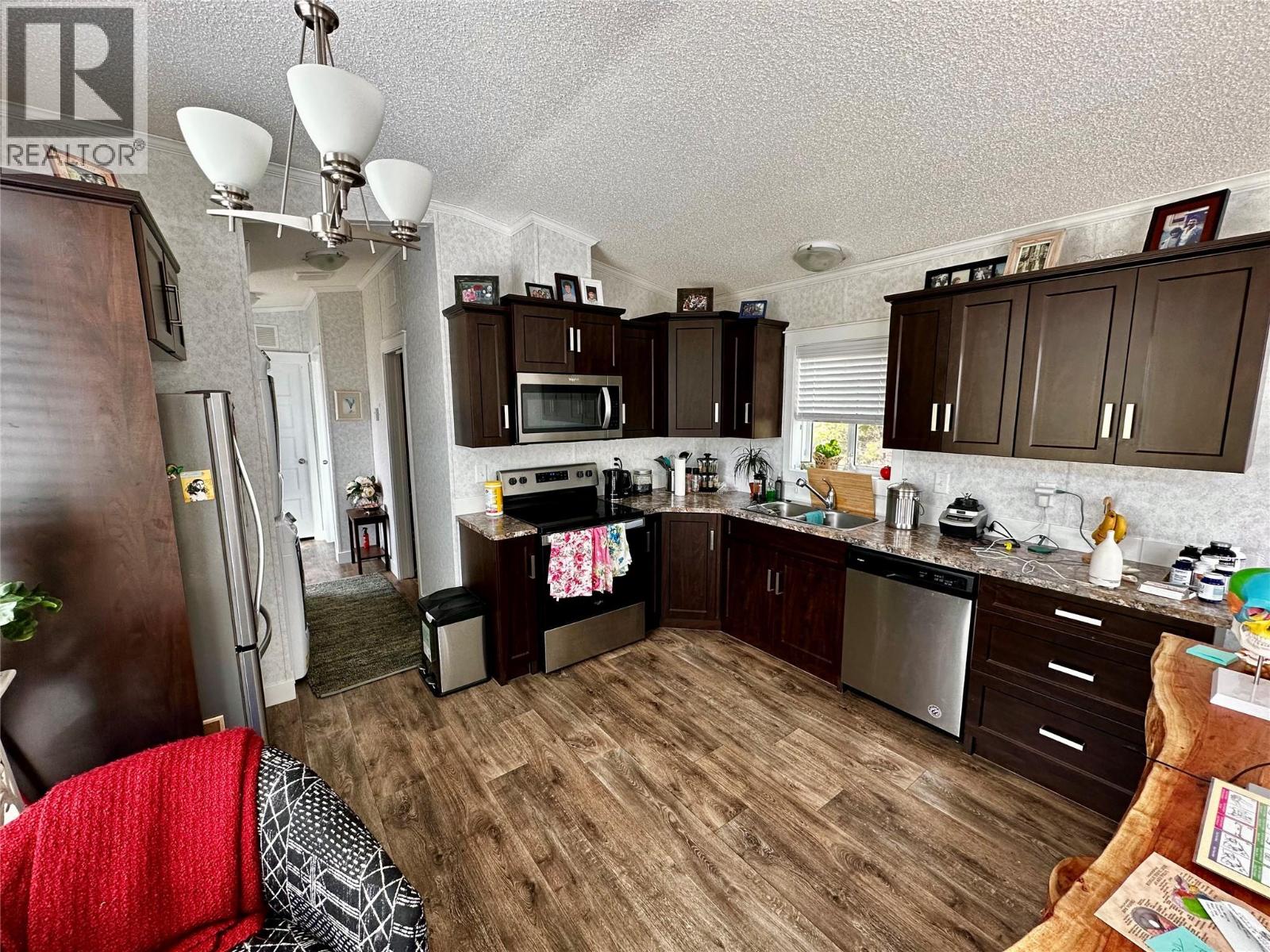 6142 Highway 3a Highway, Nelson, British Columbia  V1L 6P5 - Photo 26 - 10378126