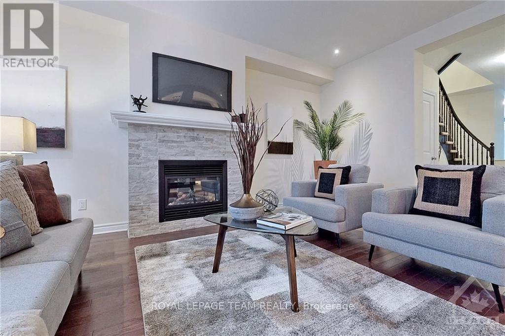 3375 Woodroffe Avenue, Ottawa, Ontario  K2G 6Z5 - Photo 3 - X13816682