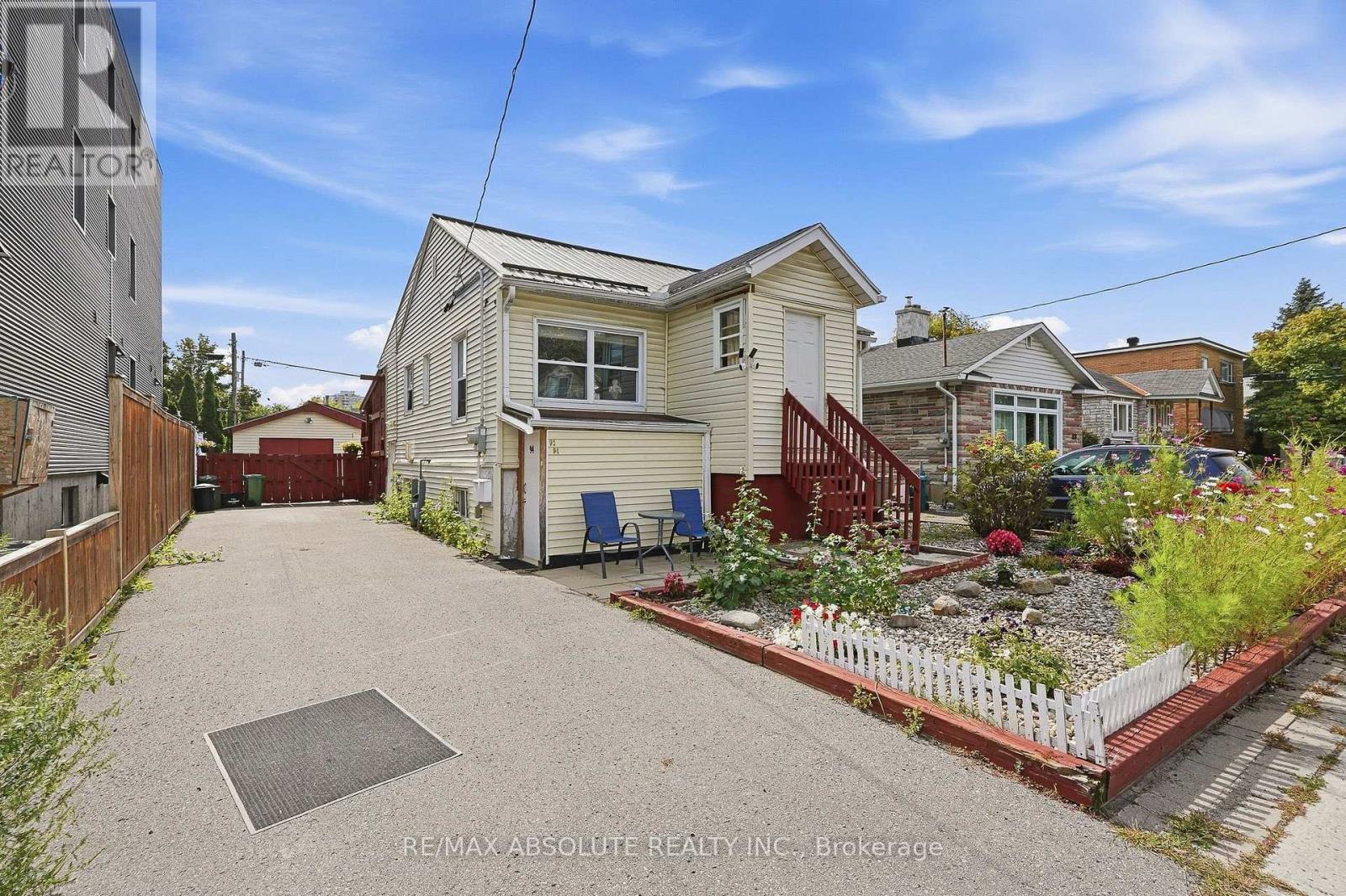 92 JOLLIET AVENUE, Ottawa, Ontario