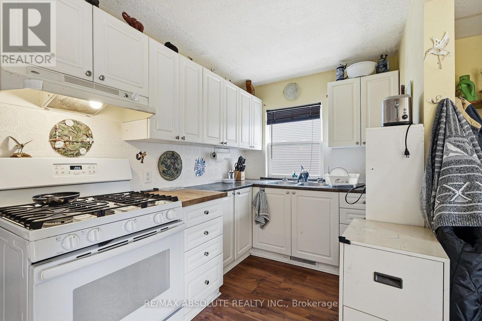 92 Jolliet Avenue, Ottawa, Ontario  K1L 5H2 - Photo 5 - X13816702