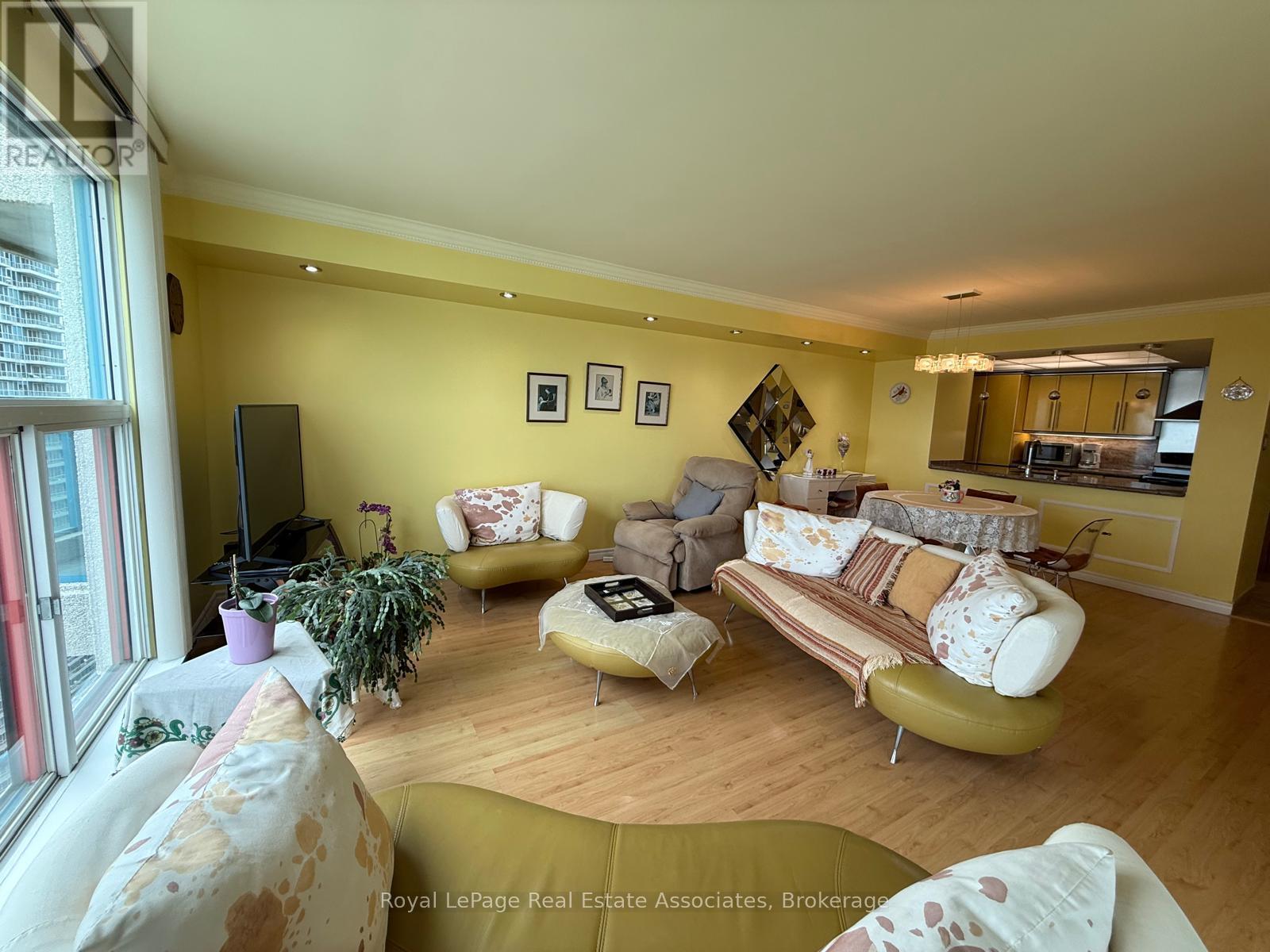 3111 - 77 Harbour Square, Toronto (Waterfront Communities), Ontario  M5J 2S2 - Photo 16 - C13816708
