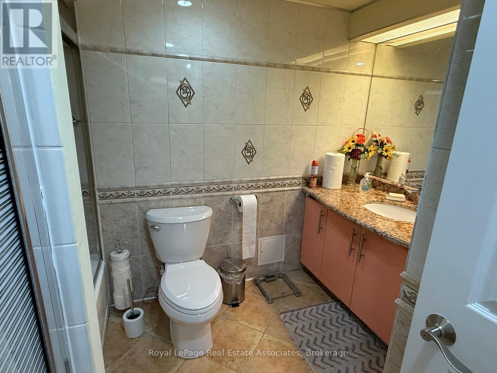 3111 - 77 Harbour Square, Toronto (Waterfront Communities), Ontario  M5J 2S2 - Photo 23 - C13816708