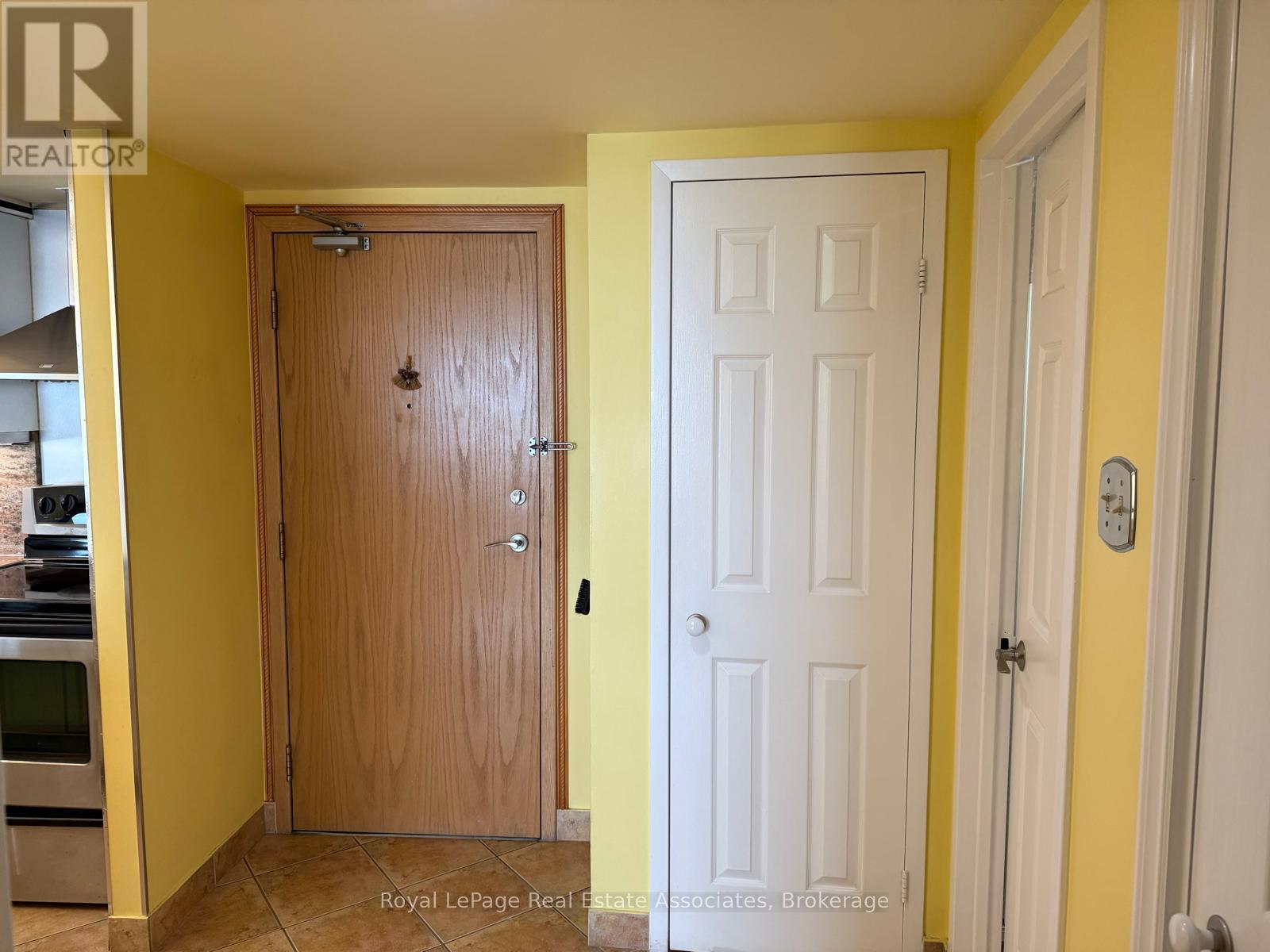 3111 - 77 Harbour Square, Toronto (Waterfront Communities), Ontario  M5J 2S2 - Photo 7 - C13816708