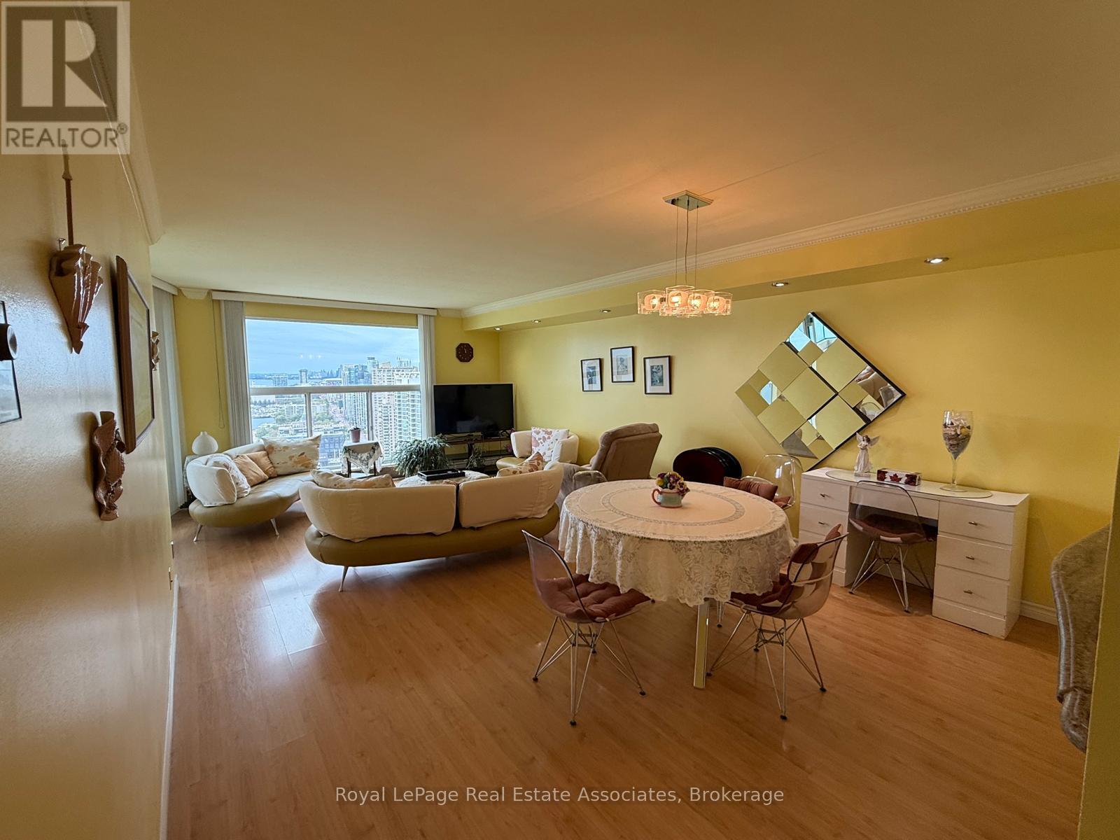 3111 - 77 Harbour Square, Toronto (Waterfront Communities), Ontario  M5J 2S2 - Photo 8 - C13816708
