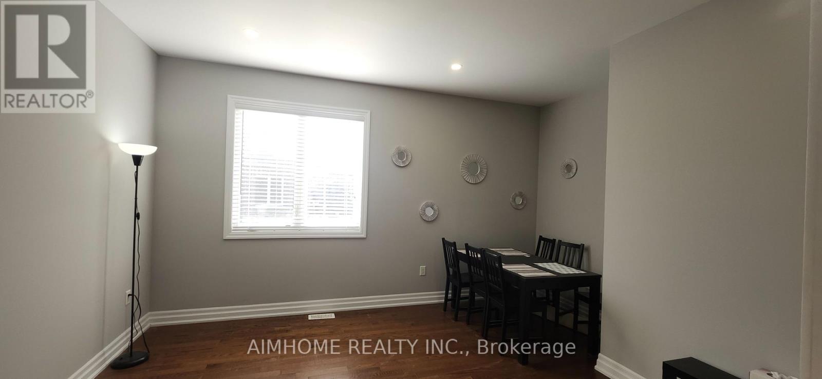 58 Major Crescent, Aurora, Ontario  L4G 0X4 - Photo 6 - N13816704