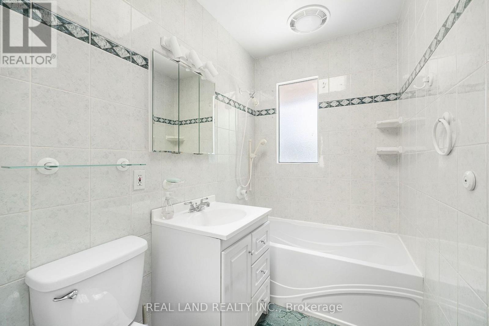 1753 Mt Albert Road, East Gwillimbury, Ontario  L0G 1V0 - Photo 21 - N13816706