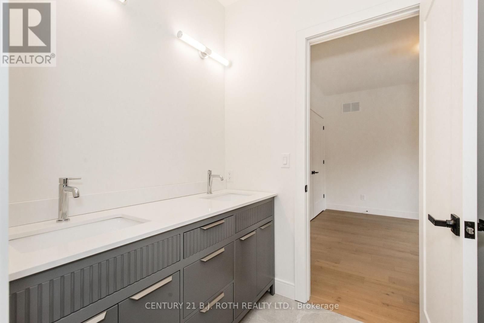 56 Brennan Avenue, Barrie (South Shore), Ontario  L4N 4B1 - Photo 29 - S13816696