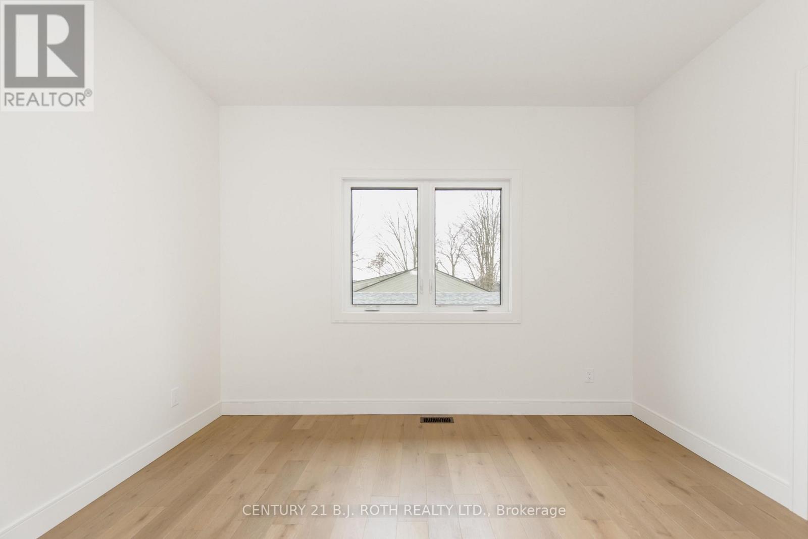 56 Brennan Avenue, Barrie (South Shore), Ontario  L4N 4B1 - Photo 33 - S13816696