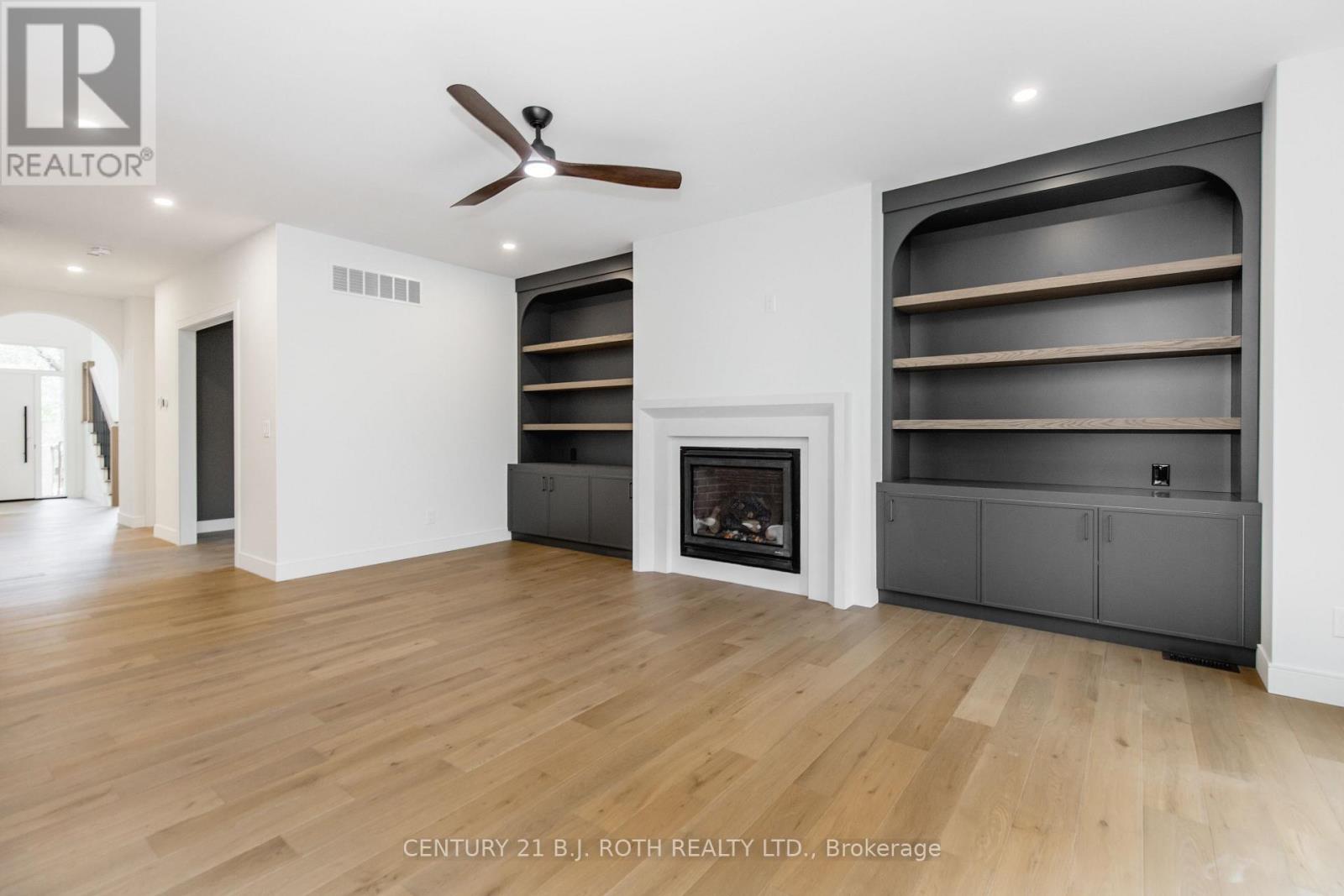 56 Brennan Avenue, Barrie (South Shore), Ontario  L4N 4B1 - Photo 6 - S13816696